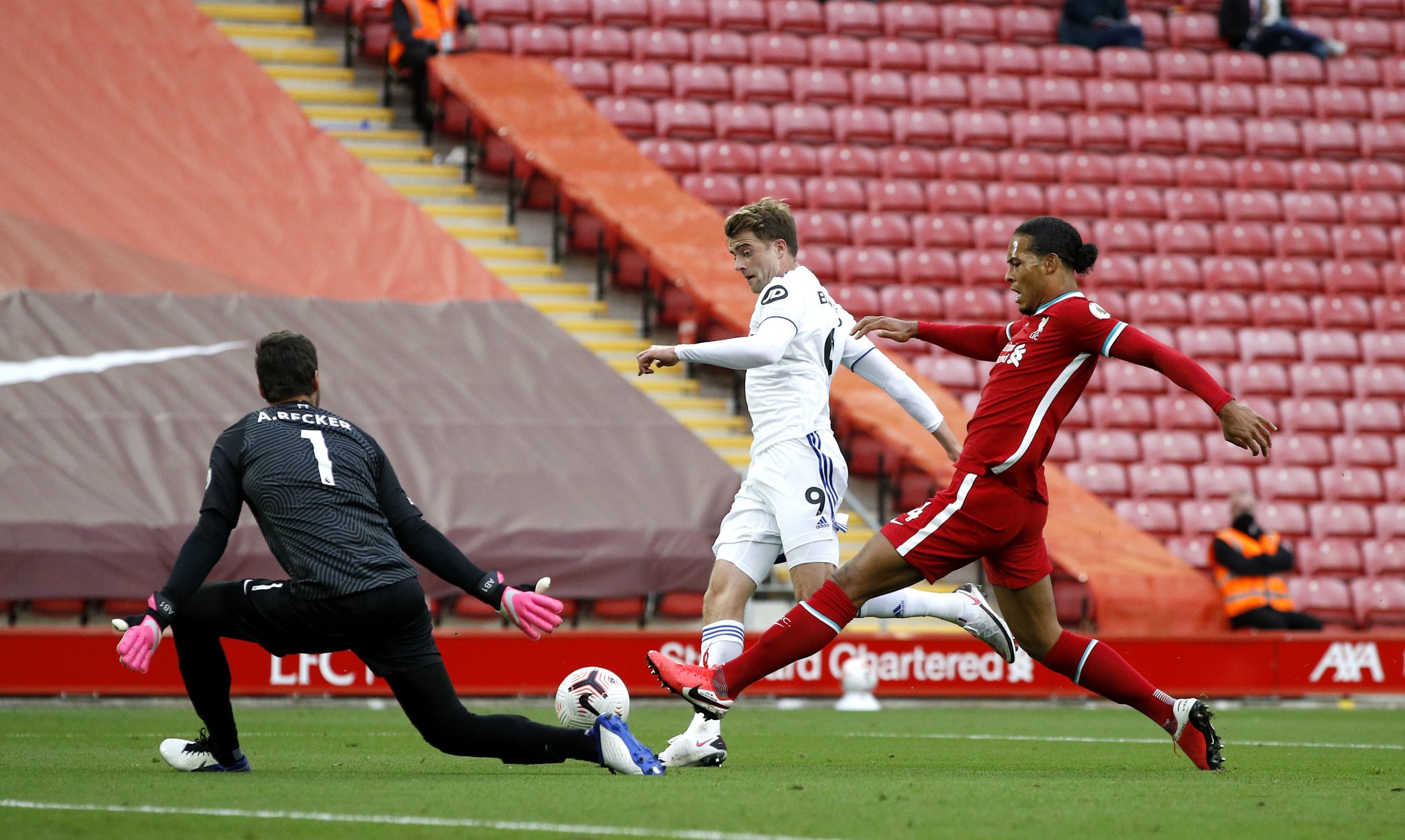 将握有对比 将握有对比